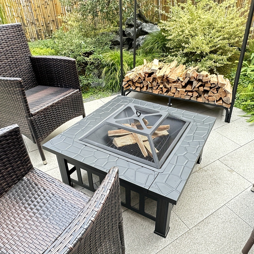 Quadratischer Metall-Holz-Feuerstellentisch