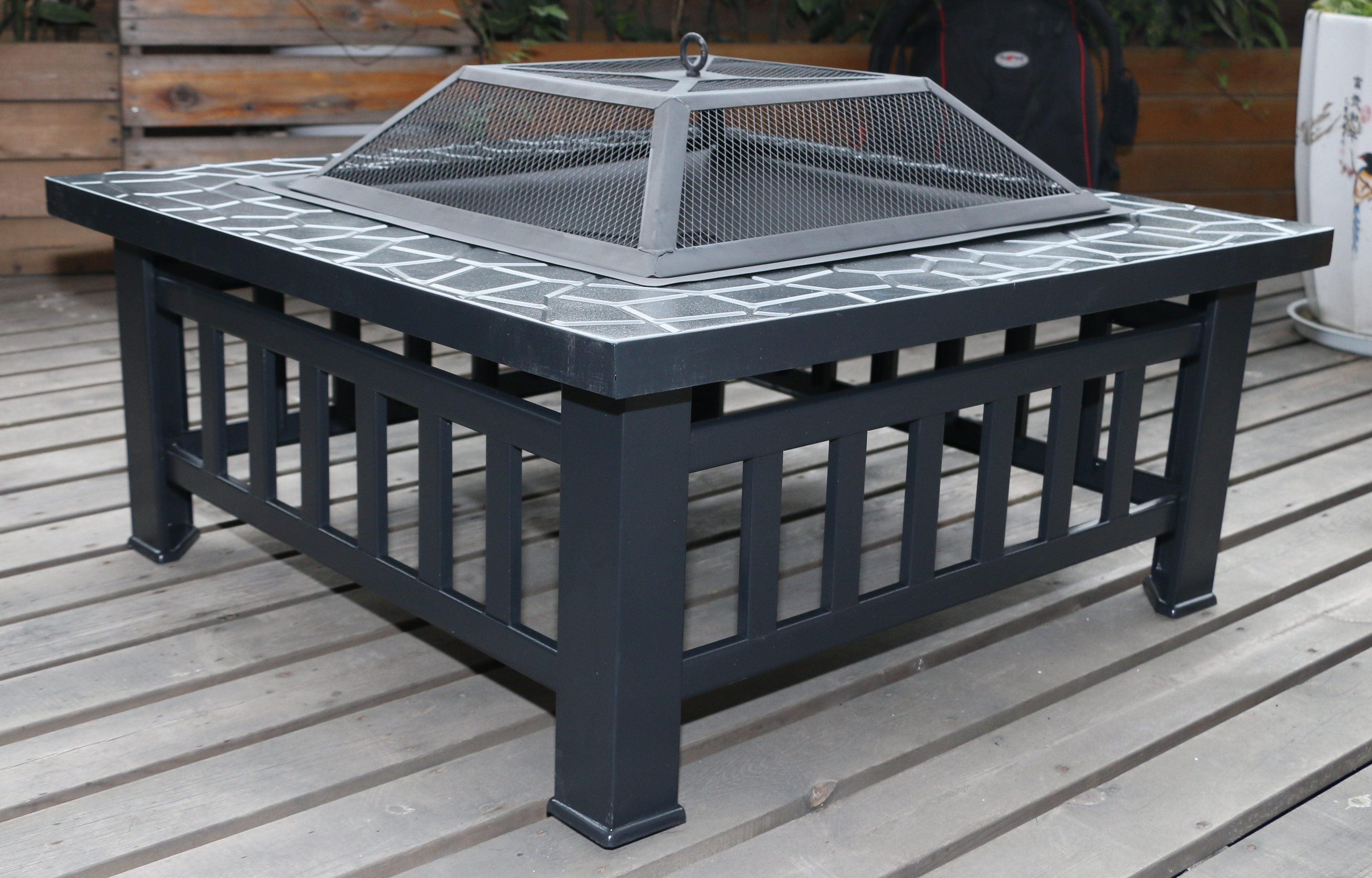 Quadratische Metall-Feuerstelle Outdoor-Heizung