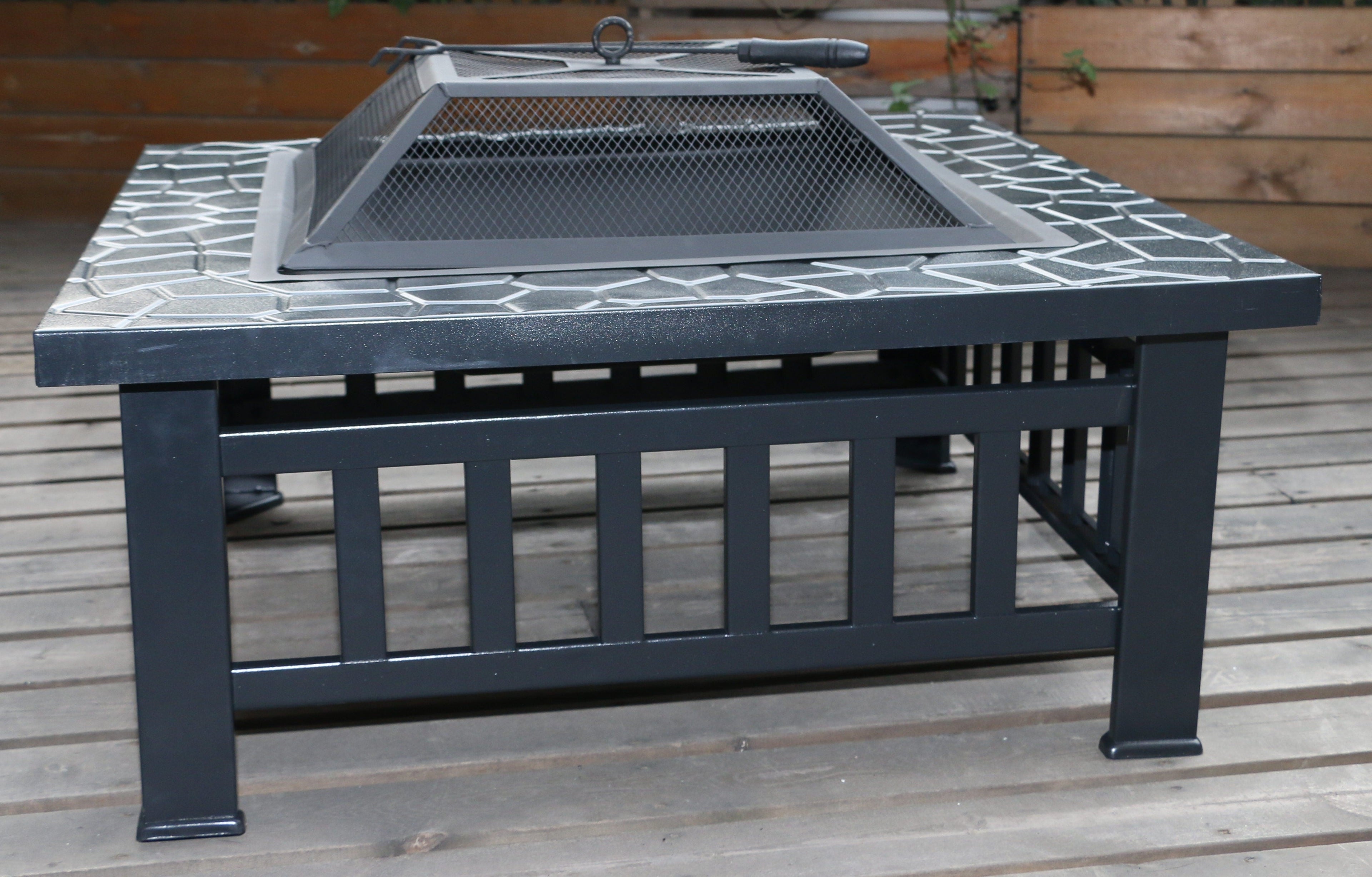 Quadratische Metall-Feuerstelle Outdoor-Heizung